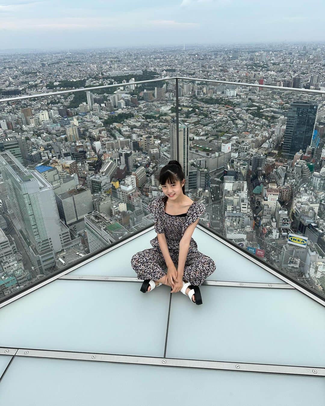 豊川亜咲さんのインスタグラム写真 - (豊川亜咲Instagram)「🕊️🩵 . 空飛んだよ➰𓆩(  ᐕ)𓆪  #渋谷スカイ #空飛んでる気分  #絶景スポット」7月16日 18時00分 - a_chan_1o3o