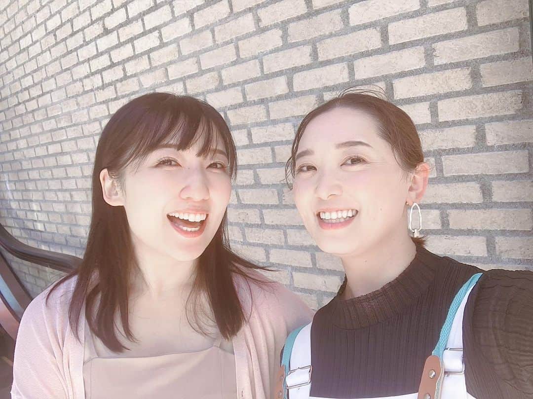 七瀬りりこのインスタグラム：「変な女と変な女  #宝塚 #同期 #cafe #coffee #Lupinus」