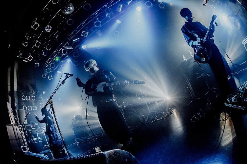 感覚ピエロのインスタグラム：「.  photographer @kyoka_akiwa   2023.07.14 (金) 東京 渋谷 Spotify O-WEST 感覚ピエロ presents『COMEOOOON!!!? together.』」