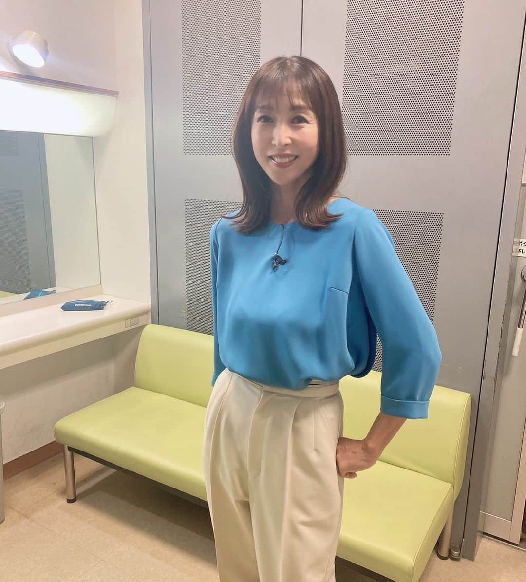 かとうれいこさんのインスタグラム写真 - (かとうれいこInstagram)「先日のお衣装👗  今日も良き1日になりますように😊  #衣装  #ブルーホワイト  #収録  #tbs」7月16日 14時46分 - katoreiko_official