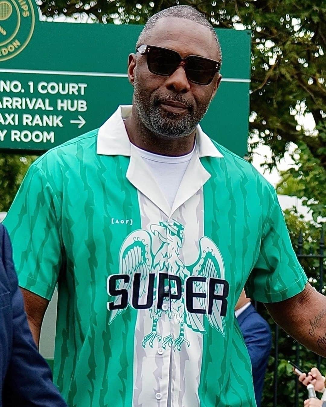 Just Jaredさんのインスタグラム写真 - (Just JaredInstagram)「Brad Pitt, Daniel Craig, Rachel Weisz, Nick Jonas, & Idris Elba all attended the Men's Singles Finals at Wimbledon. #BradPitt #DanieCraig #RachelWeisz #NickJonas #IdrisElba Photos: Getty, Backgrid」7月17日 0時12分 - justjared