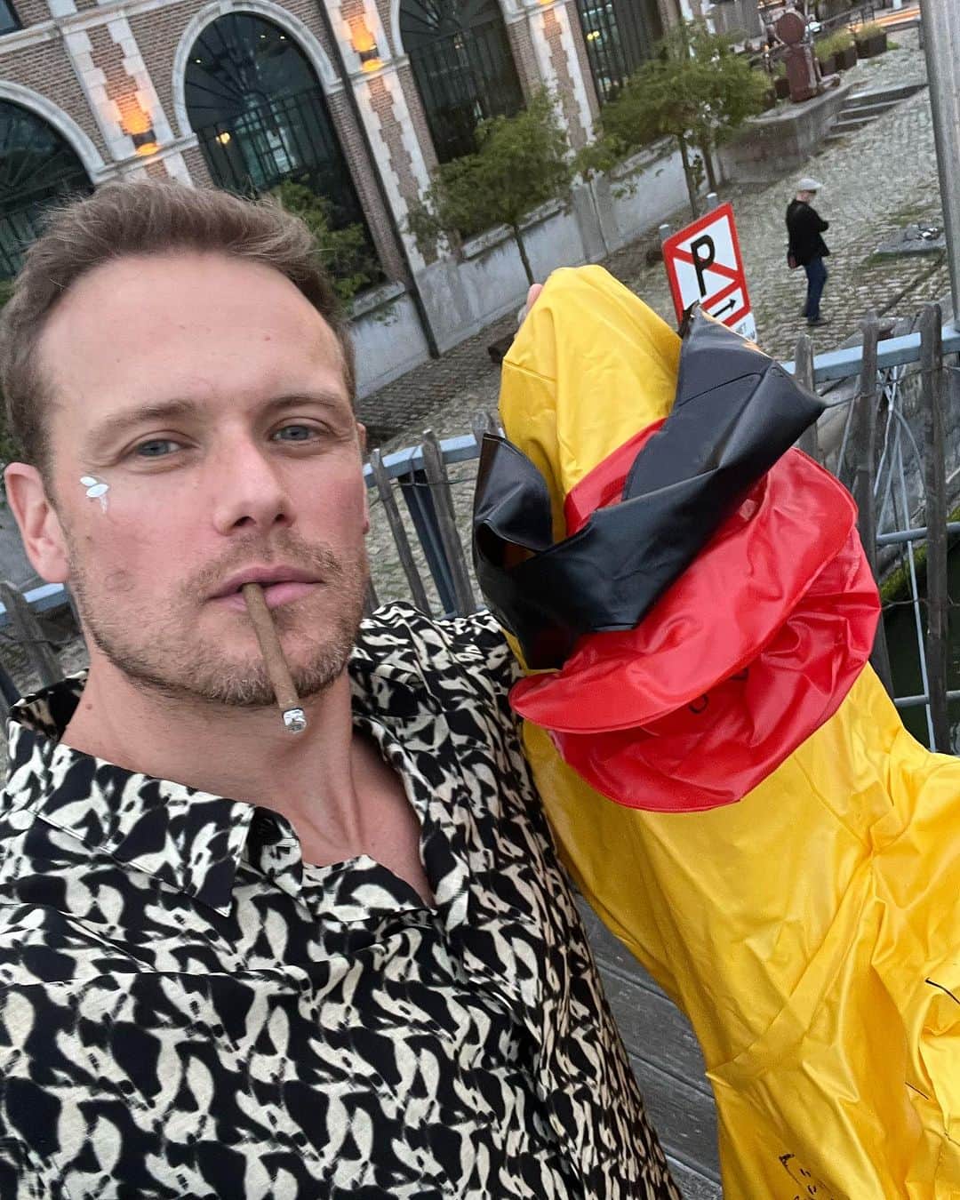 サム・ヒューアンのインスタグラム：「Goodbye Belgium! 🦆  X」