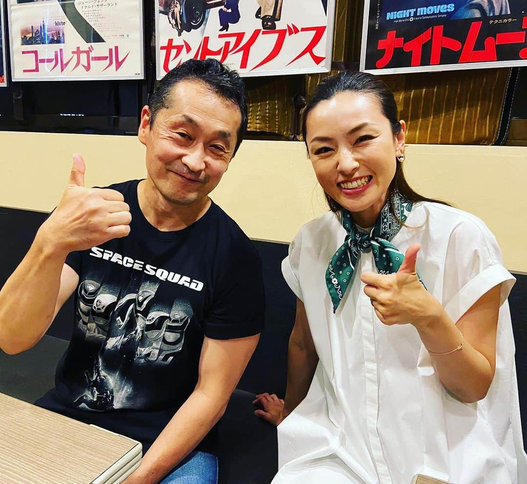 木下あゆ美のインスタグラム：「横浜にあるシネマノヴェチェントにて、坂本浩一監督の映画、スペーススクワッド（2017)の上演があり、トークイベントに参加させていただきました。 作品の事に加えて、監督のあまり知られてないお話などをたっぷり2時間弱、その後サイン会もあったりと盛り沢山でした。 あまりやった事が無いようなイベントで、監督にお声がけ頂かなければ経験出来なかったであろうと思います。 来てくださった皆様、ありがとうございました。そしてそんなの知らなかったよー！という方、ごめんなさい🙏次こそは必ずやお知らせさせていただきますので🙇‍♀️  #坂本浩一監督  #半生　#アクションが特に素晴らしい監督 #アクション監督じゃなくて監督だよ　 #アクションだけじゃないよw」