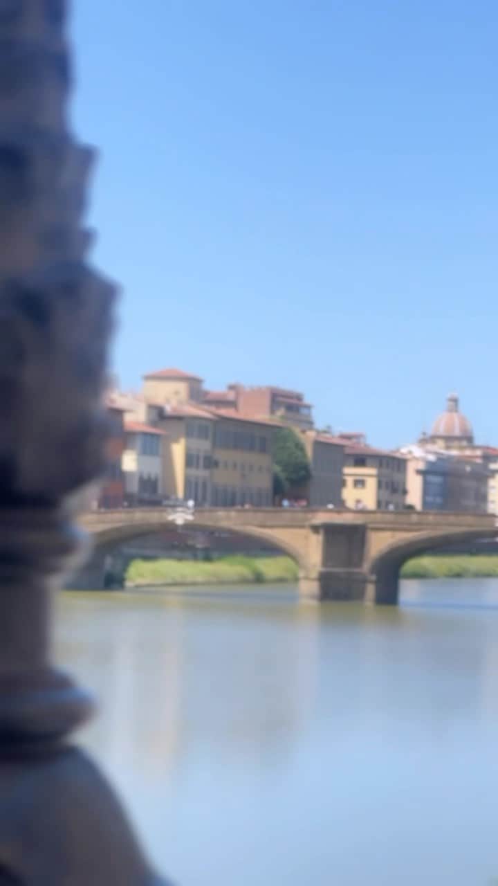ブラント・ドーハティのインスタグラム：「Florence, Italy.  @25hourshotel_florence #25hourshotels #25hourspiazzasanpaolino #comeasyouare」