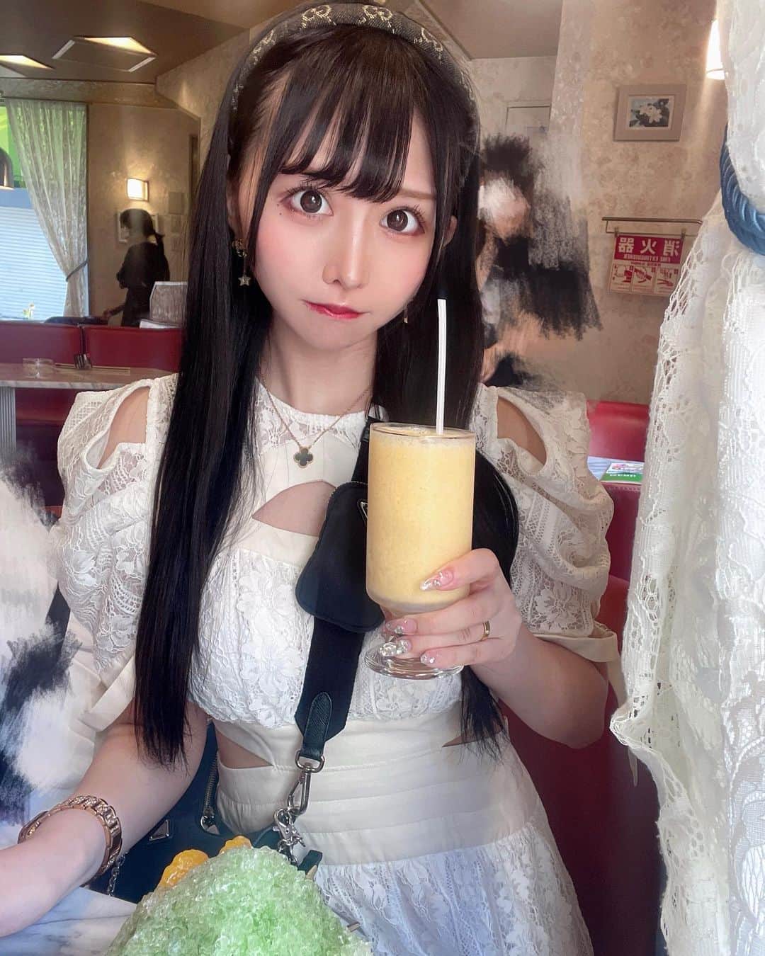 のインスタグラム：「来年もその先も約束させて🌞🌴🌺✨  . .  #粉我 #アイドル #地下アイドル #f4f #followforfollowback #follow4like #いいね返し #japanesegirl #自撮り #神凪星七 #自発ください #コスプレ #コスプレイヤー #水着 #グラビア #likeforlike #instagood #量産 #followme #cosplay #cosplaygirl #idol #メイドカフェ #maid #japanesegirl #コンカフェ #偶像 #グラビア #被写体 #被写体なります #撮影会 #撮影会モデル」
