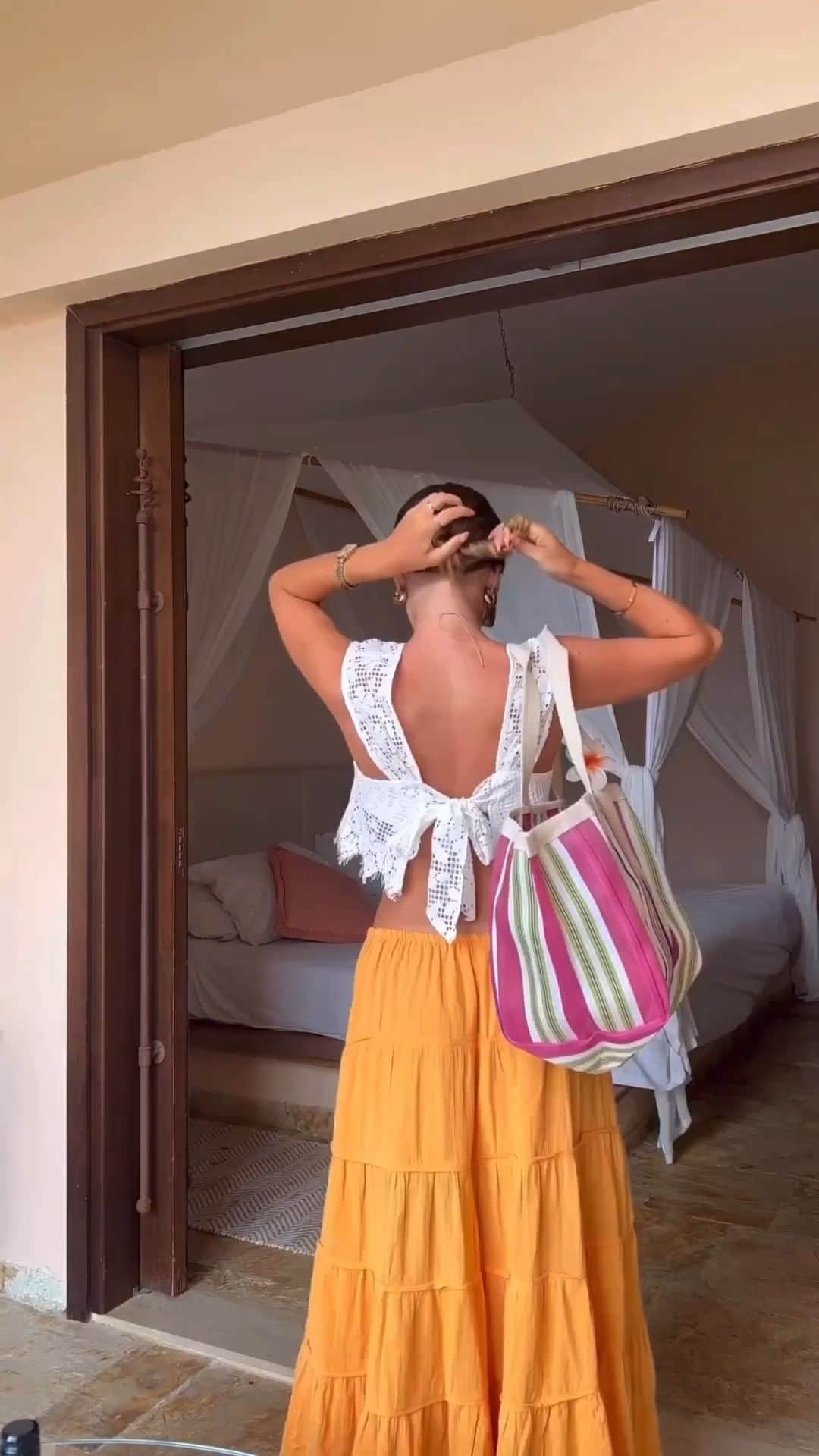 freepeopleのインスタグラム：「@keziacook in the Simply Smitten maxi skirt... the perfect summer look. Link in bio.   #whenyouwearFP」
