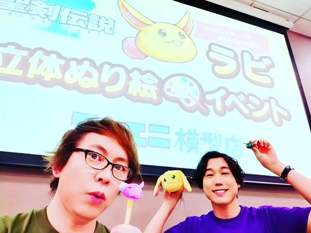 置鮎龍太郎さんのインスタグラム写真 - (置鮎龍太郎Instagram)「本日、#スクエニ模型店  #聖剣伝説 #ラビ立体ぬり絵イベント にご来場の皆さま、有り難うございました(^^)/  後日、YouTubeにて配信されますのでお楽しみに〜♪  #置鮎龍太郎 #粕谷雄太 #瀬川たかし #森脇直人  塗装に関しては #秋葉原工作室  さんの全面バックアップでした。いつも感謝です」7月17日 1時29分 - chikichikiko