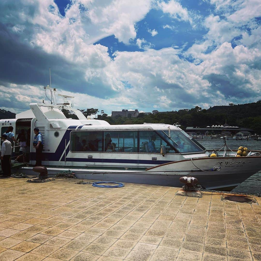 増田順一さんのインスタグラム写真 - (増田順一Instagram)「親友たちと宮城県の松島海岸を観光！ 暑かったー！楽しかったー！！  #ポケふた #ラプラス #ポケモン #遊覧船 #観光 #親友旅行 #松島海岸 #宮城県 #牛タン」7月16日 16時47分 - pokemon_masuda