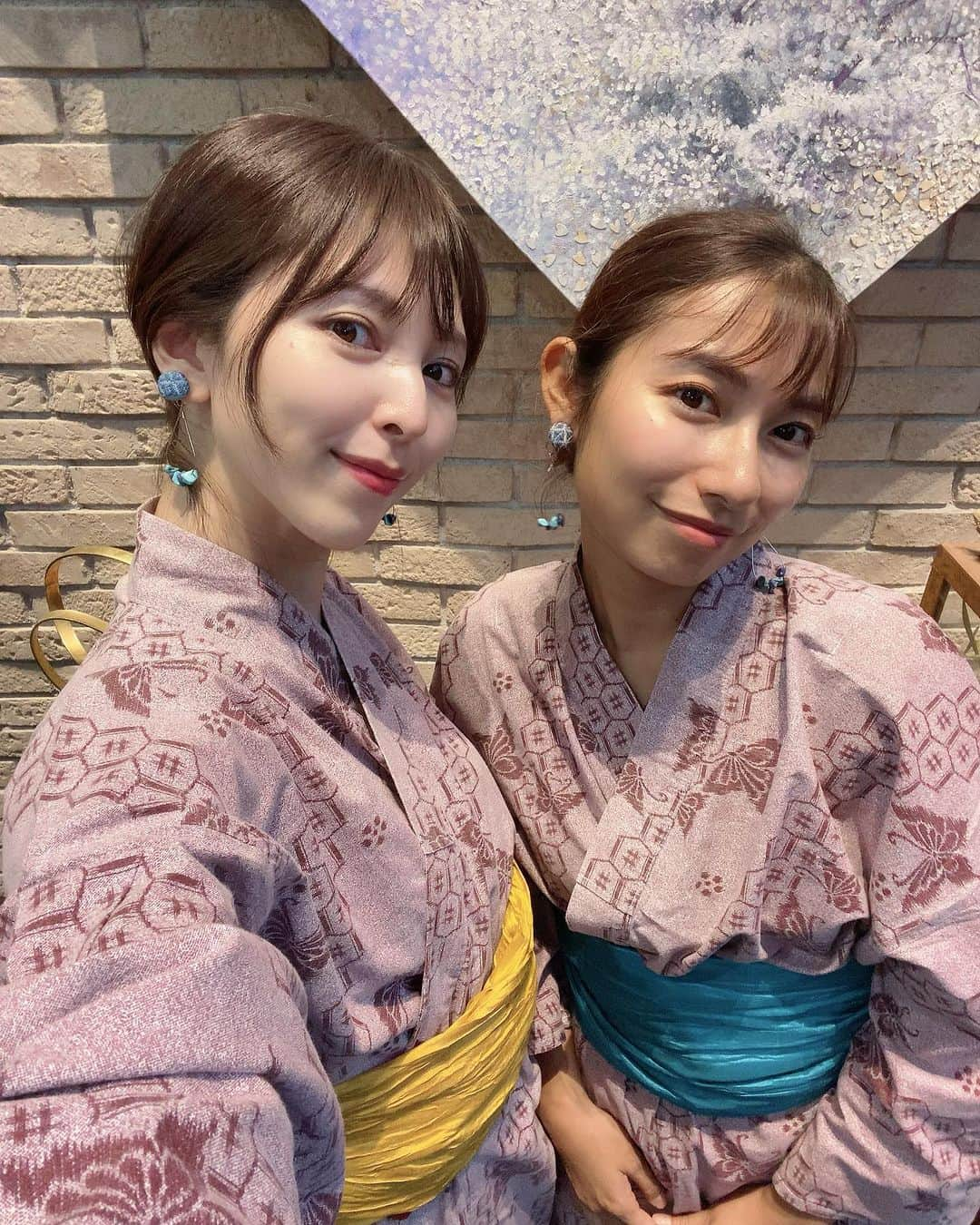 エマ中岡優姫さんのインスタグラム写真 - (エマ中岡優姫Instagram)「かわいい大好きな はるる様🩷 広島にいらっしゃ〜い✨ この前はるるにプレゼントしたかった @yuzunoito の お揃いピアスを 今回ゲットできて嬉しくて ソッコーつけてくれたし るんるんで撮影🤗🩷 浴衣は旅館ので 兵児帯持参で行ったよ🤣 次の日がお祭りで ダンスするから 練習でやってみたけど グダグダだったwww サニ坊もはるるに会えて むっちゃ嬉しそうでした🩷 #広島  #庄原  #ラフォーレ庄原桜花の郷  #温泉」7月16日 16時53分 - emma__yun