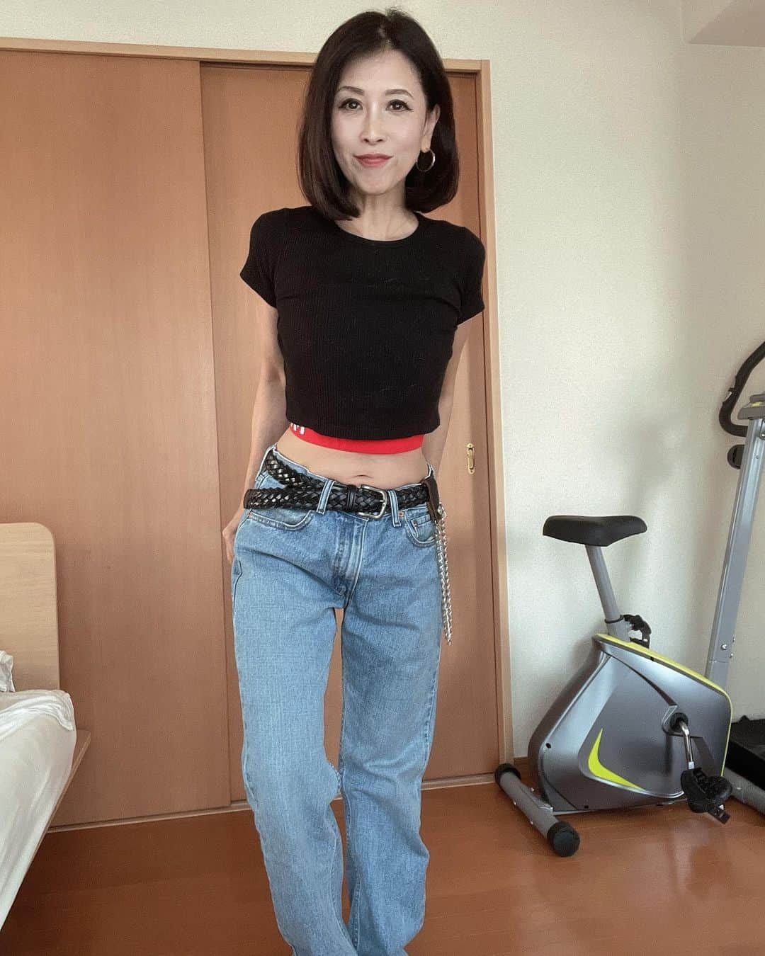 Naoko（なおこ）さんのインスタグラム写真 - (Naoko（なおこ）Instagram)「🏋️ 🏋️ 🏋️ 宴の次の日は 一日、無になるから 嫌い、、、💧  やっぱ身体が、 アルコールは 受付けないようだわ  プロテインと コーヒーに しておこう、、、  筋トレ欲まで 減退🌪️  髪をもう少し切りたい  #筋トレ女子 #フィットネス女子#フィットネス#Fitness#筋トレ女子と繋がりたい #筋トレ好き#筋トレ好きと繋がりたい#減量 #くびれ#美ボディ #アラフィフ#アラフィフコーデ#ボディメイク #50代#健康 #熊本 #kumamoto」7月16日 17時28分 - smile_naohibi