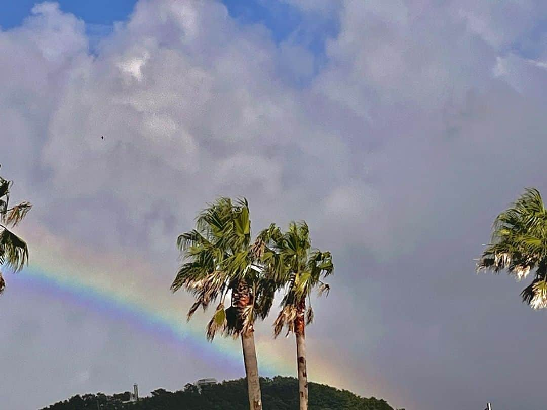 イ・ユビのインスタグラム：「🌈💕😖」