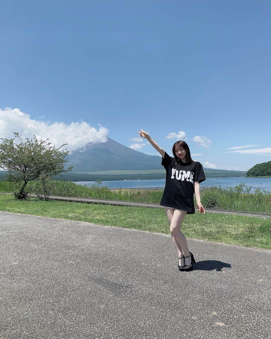 鳴海寿莉亜さんのインスタグラム写真 - (鳴海寿莉亜Instagram)「☻☺︎☻☺︎ 🍉🌞🌴🌺🌈✨ ・ ・ #SPARK2023  夏フェス最高だーーーー！❤️‍🔥 ・ ・ 明日最終日！◡̈ ・ ・ ・ ・ ・ ・ #山中湖 #富士山 #山梨 #153cm #アイドル #ボブ #フォローミー #fashion #daily #cute #hair #girl #instafollow #ootd #followme #qhoto #japanese #instagood #좋아요그램 #셀카그램 #좋아요반사  #팔로우 #맞팔 #소통 #좋아요 #셀카  #팔로우미#전신 #귀여워」7月16日 17時39分 - juria_narumi.official