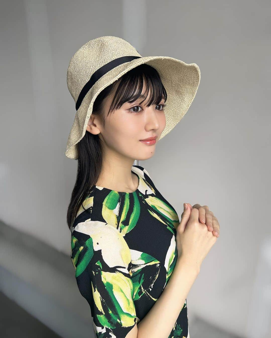 長谷川里桃さんのインスタグラム写真 - (長谷川里桃Instagram)「⁡ ⁡ 麦わら帽子かぶると、夏！って感じがして ちょっぴりうきうきします🎐🫧 ⁡ ⁡ 危険を感じるくらい暑いので むりせず、ご自愛くださいね𓆝 ˜˷」7月16日 17時39分 - rimo_official