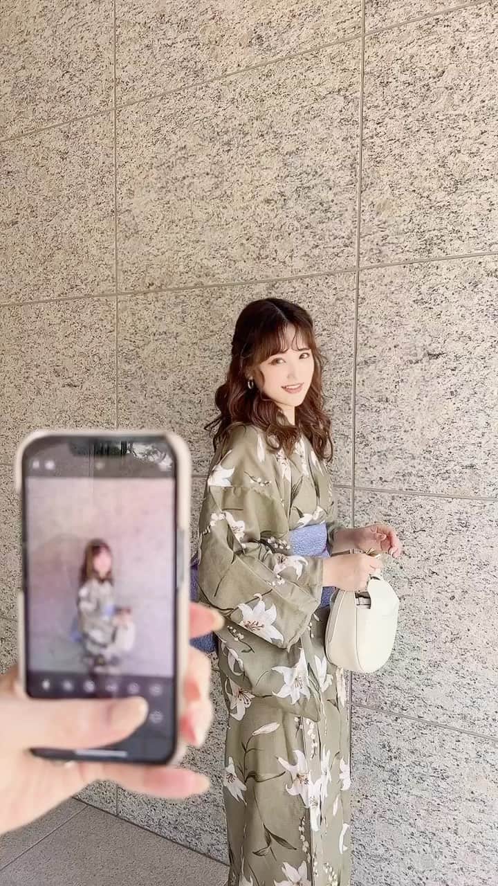 金光みり愛のインスタグラム：「@satsuki__japan の声🤣🤣 2人でいるときいつもこんな感じで ずっと笑わせてくれるの、最高でしょ😂💗  しかも写真撮ってたら突然携帯２つ持ちはじめて、 何してるんだろう？と思ったら すごいオシャレな動画撮ってくれてた🤣💗💗  . . . . #浴衣#夏祭り#花火大会#浴衣リール#着物#和服#ヘアセット#ヘアアレンジ#浴衣ヘアアレンジ#浴衣ヘア#浴衣女子 #みたま#みたままつり#御霊祭り#靖国神社#浴衣コーデ#ラベルエチュード#祭り」