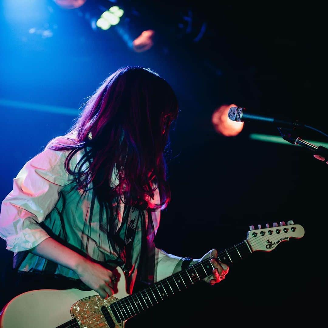 Ryokoさんのインスタグラム写真 - (RyokoInstagram)「LIVE is LIFE . . . #ЯeaL #リアル #livephoto #livephotography  #ライブフォト #japanesegiri #girlsband #rockband  #vocal #guitar #ボーカル #ギターボーカル  #musician #band #バンド #japan」7月16日 18時39分 - ryoryo_music