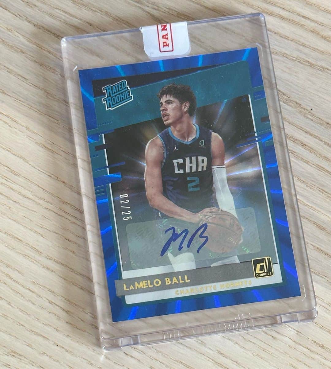 陳冠希のインスタグラム：「I STILL BELIEVE @melo @paniniamerica #jerseynumber」