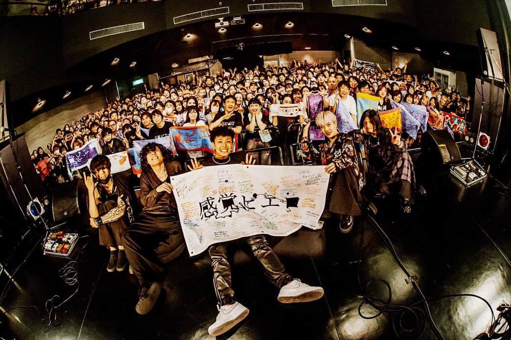 感覚ピエロのインスタグラム：「.  10周年、そして4人体制の全国ツアー、よろしくお願いします！  photographer @kyoka_akiwa   2023.07.14 (金) 東京 渋谷 Spotify O-WEST 感覚ピエロ presents『COMEOOOON!!!? together.』」