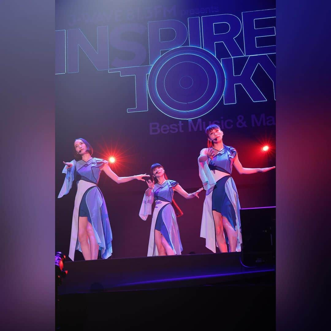 J-WAVEさんのインスタグラム写真 - (J-WAVEInstagram)「#Perfume 撮りおろし写真 公開  都市型カルチャーフェス J-WAVE presents INSPIRE TOKYO 2023 -Best Music & Market-  2023年7月15日（土）、7月16日（日） 代々木第一体育館で開催  2日目16日に登場！ Perfume（ @prfm_official ）のライブ写真を公開🌜  Photo by Tsukasa Miyoshi (Showcase) @tsukasamiyoshi   ■セットリスト M1 ポリリズム M2 Spinning World M3 Spending all my time M4 エレクトロ・ワールド M5 ポリゴンウェイヴ M6 Moon M7 マカロニ M8 Flow M9 Party Maker M10 チョコレイト・ディスコ  ■オンエア情報  📻ラジオOA 後日、本イベントの模様をJ-WAVEにて放送！  番組タイトル：J-WAVE SPECIAL INSPIRE TOKYO～AFTER THE FESTIVAL～ 放送日時：2023年8月10日（木）19:00～21:55 ナビゲーター：藤田琢己  📺テレビOA フジテレビTWO にて独占放送決定！ 7/15、16の模様をお届けします 放送日時：2023年8月31日（木） 19:00～23:00  #jwave #インスパイアトーキョー #prfm」7月16日 19時25分 - jwave813