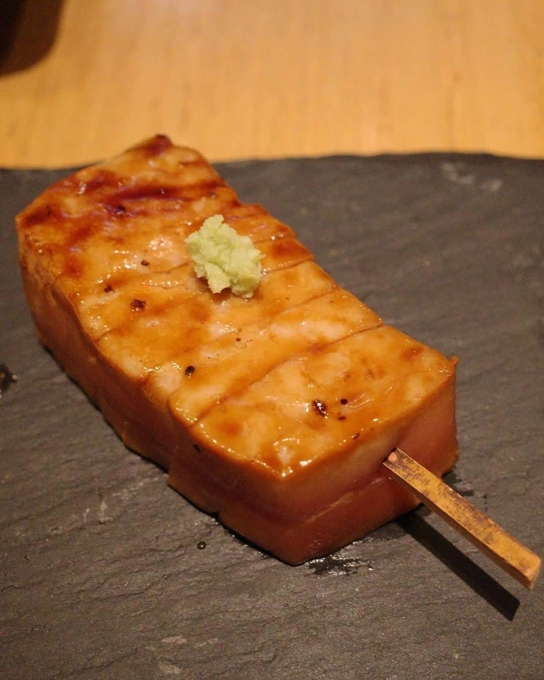 桃乃木かなさんのインスタグラム写真 - (桃乃木かなInstagram)「牡蠣〜🦪  生牡蠣食べ比べ！ 濃厚というよりもさっぱりした牡蠣が好きです！  産地でこんなに味が違うって凄いよね！ 食べ比べは楽しくて大好きです💭  #生牡蠣」7月16日 19時35分 - kana_momonogi