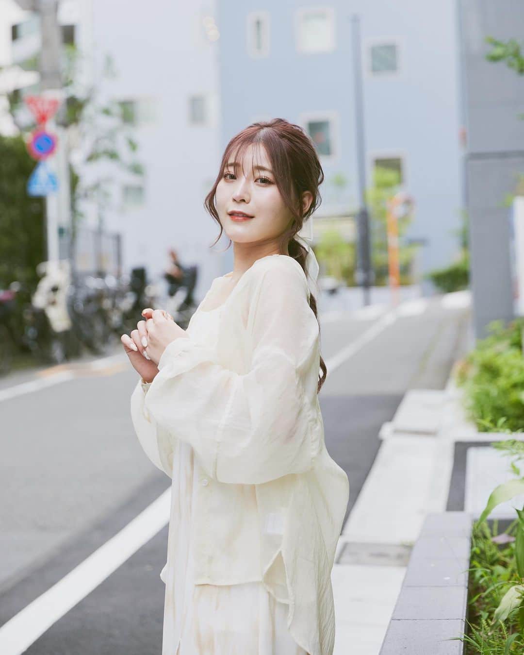 こなんさんのインスタグラム写真 - (こなんInstagram)「. . マーブルスリットキャミワンピース👗 FREE/GRY・BEG  明日20時から発売開始✔️」7月16日 20時01分 - konan_610
