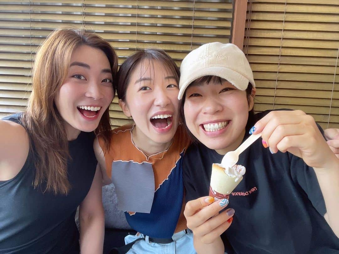 伊藤さつきさんのインスタグラム写真 - (伊藤さつきInstagram)「グランエレメント🏕️💚  大好きな2人が滋賀上陸👯‍♀️ すごく弾丸旅行やったけど、 睡眠時間削って（笑）しゃべって笑って最高でした☺️ ご飯すっごく美味しかった😋 夜めっちゃ食べたのに、全然お腹空いてないって言ってたのに、朝ご飯お米美味しすぎて全員一回以上おかわりしてた件。笑  スタッフもみんないい人ばっかり🥹 お世話になったスタッフの方たち ありがとうございました☺️ #米原駅#ヨネハラ駅って言ってた#まいばらやで #弾丸旅行#どんどん遅れる到着時間#がんばれ新幹線な心境#楽しかった #滋賀県#グランエレメント #ベストフォトプレゼント#グランピング」7月16日 20時09分 - satsukiito