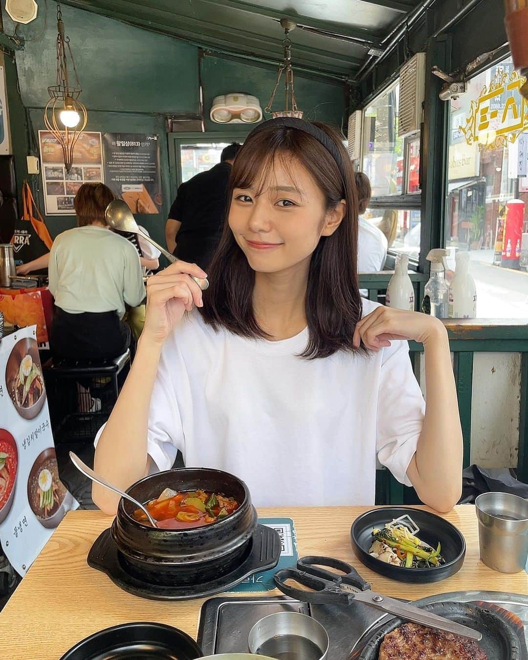 杉浦みずきさんのインスタグラム写真 - (杉浦みずきInstagram)「ふら〜っと入る街の食堂やさんみたいなお店がいちばん美味しいのよ🥺🍴 カルビのハンバーグみたいな初めましてのお料理がめっちゃgoodでした🥩 安定のビビン冷麺も💞  #韓国 #韓国料理 #江南 #gangnam」7月16日 20時33分 - mizuki_sugiura