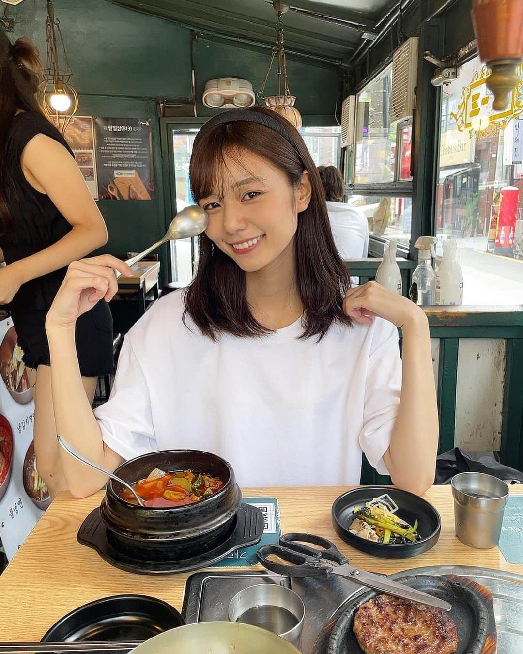 杉浦みずきさんのインスタグラム写真 - (杉浦みずきInstagram)「ふら〜っと入る街の食堂やさんみたいなお店がいちばん美味しいのよ🥺🍴 カルビのハンバーグみたいな初めましてのお料理がめっちゃgoodでした🥩 安定のビビン冷麺も💞  #韓国 #韓国料理 #江南 #gangnam」7月16日 20時33分 - mizuki_sugiura