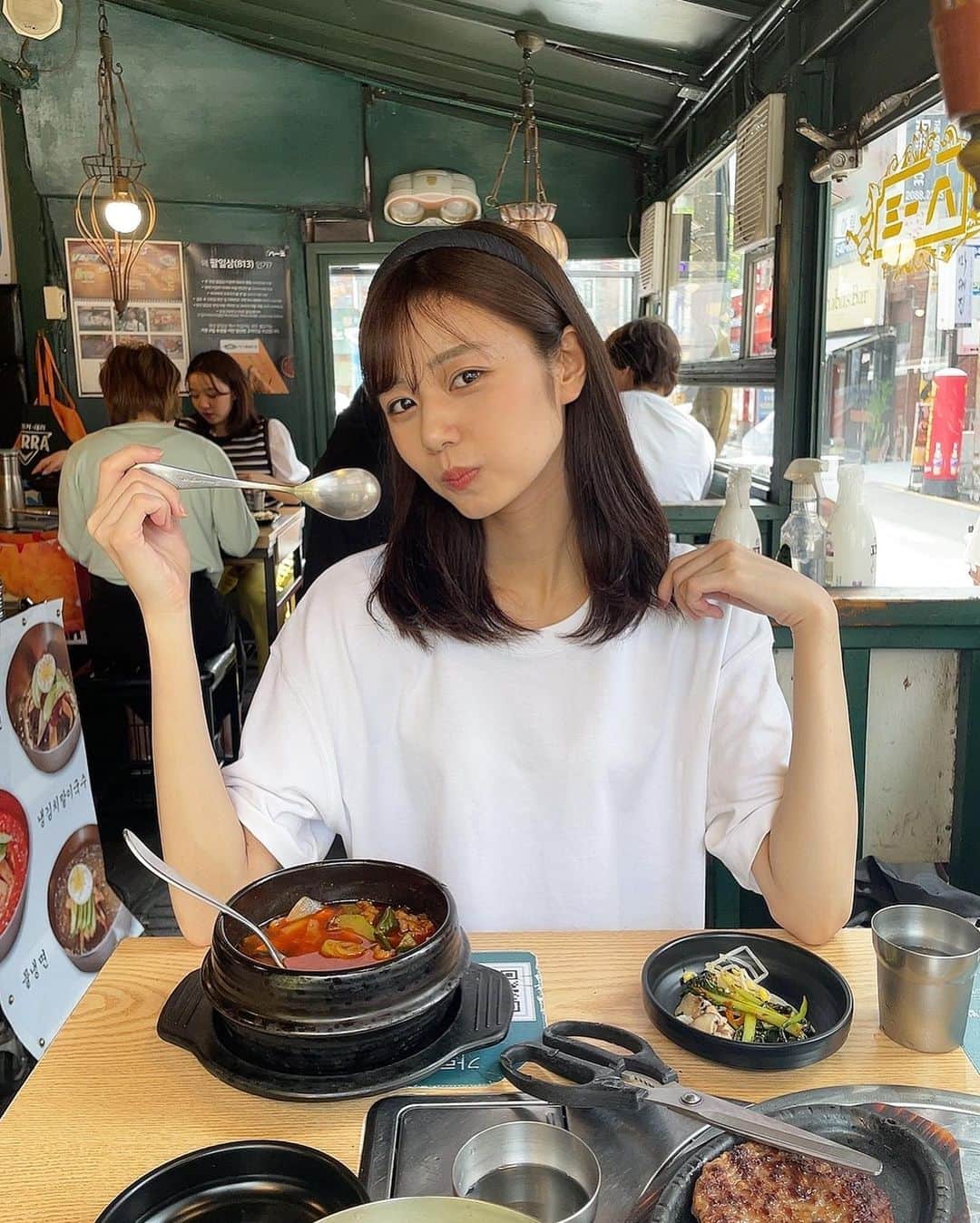杉浦みずきさんのインスタグラム写真 - (杉浦みずきInstagram)「ふら〜っと入る街の食堂やさんみたいなお店がいちばん美味しいのよ🥺🍴 カルビのハンバーグみたいな初めましてのお料理がめっちゃgoodでした🥩 安定のビビン冷麺も💞  #韓国 #韓国料理 #江南 #gangnam」7月16日 20時33分 - mizuki_sugiura