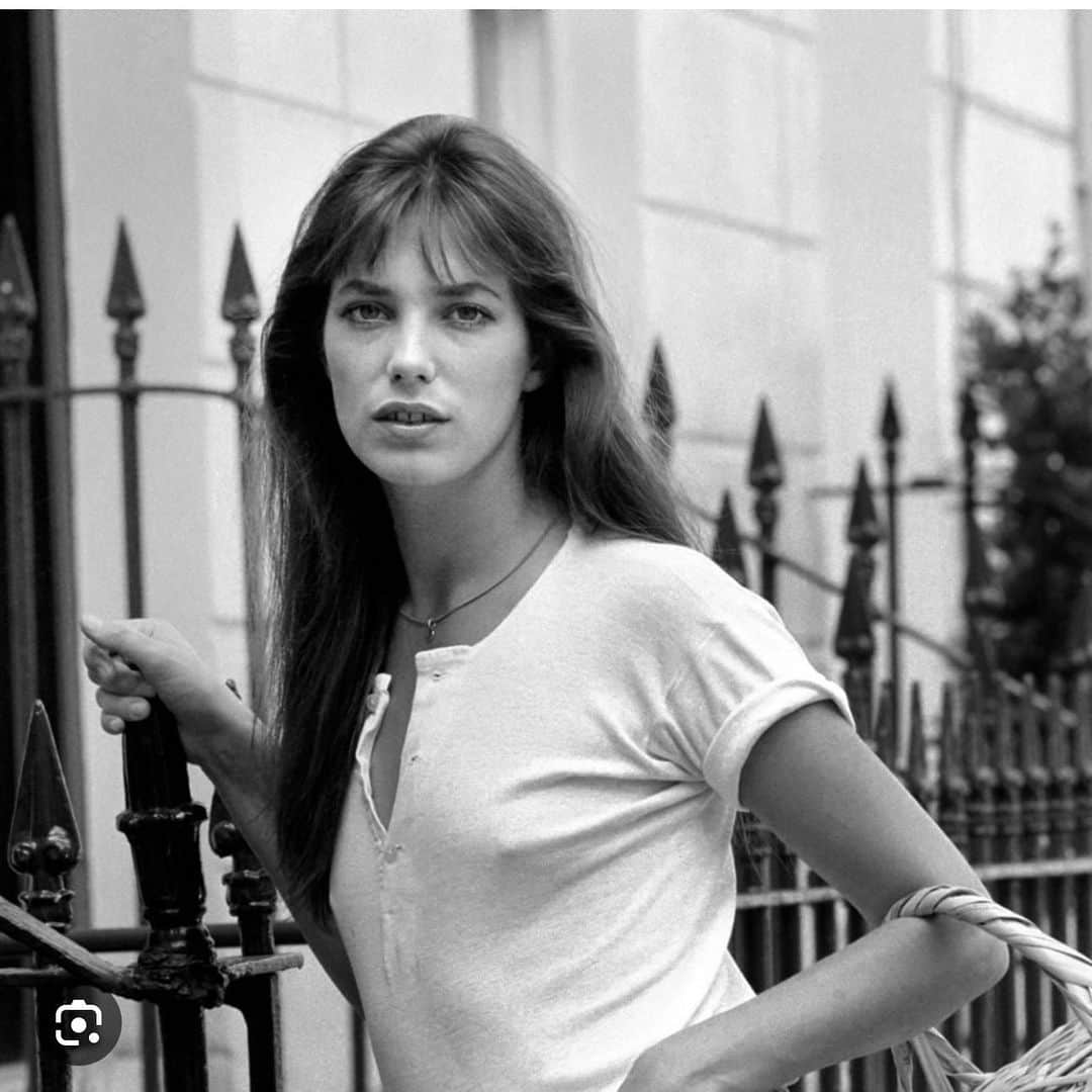 カーラ・ブルーニさんのインスタグラム写真 - (カーラ・ブルーニInstagram)「💔🖤💔 RIP #janebirkin」7月16日 20時57分 - carlabruniofficial