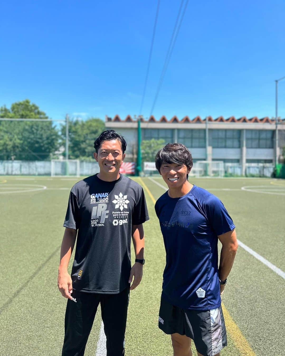 太田吉彰さんのインスタグラム写真 - (太田吉彰Instagram)「『朝日新聞ジュニアサッカースクール』  練馬フットボールパークにて開催された朝日新聞ジュニアサッカー教室に佐藤寿人さんと一緒にゲストコーチとして参加しました。  暑い中でしたが、121名の子供達と元気にサッカー⚽️をやりました！　 楽しかったです。  関係者の皆様、参加してくれた子供達ありがとうございました！  #サッカー教室　#サッカースクール　#東京　#練馬　#サッカー　#佐藤寿人　さん　#朝日新聞  #小学生　#トレーニング　 #太田吉彰サッカーアカデミー　 #YOSHIAKIPEAKPERFO RMANCEACADEMY」7月16日 20時58分 - yoshiakiohta09