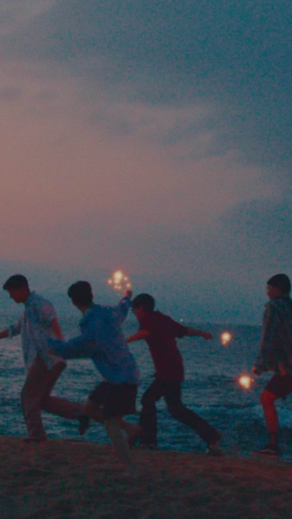 ヘンリーのインスタグラム：「D-2!! ‘Summer Sky’ Official MV Teaser 2023.07.18 6PM KST」