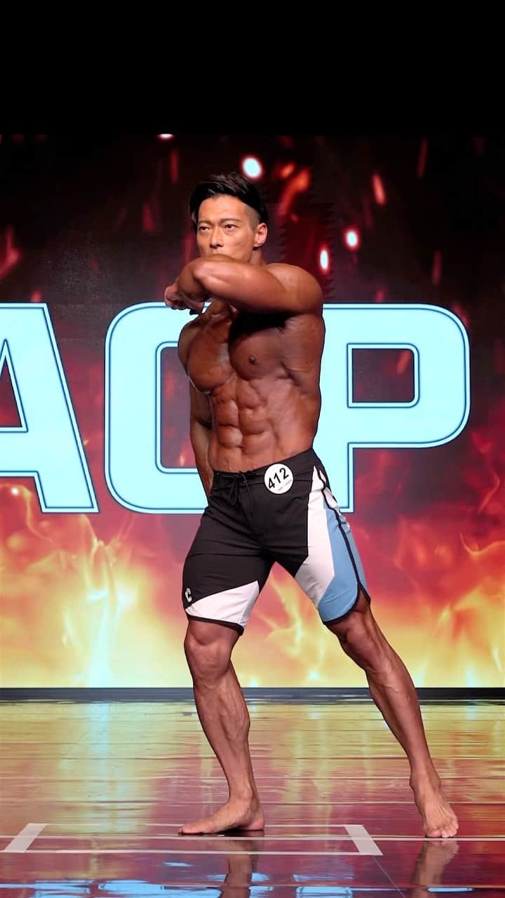 佐藤正悟のインスタグラム：「8.27 TOKYO PRO 出場します。 まぁあたりまえやけど。 　 ちっちゃい事ででうだうだ言うててもしゃあない。 俺らの仕事はステージに立つことや！ 　 あたりまえに過去イチの体とステージングで メンズフィジークを体現します。 　 観にきてください。 勝負論ある戦いをお見せします。 　 　 SHOGO SATO🇯🇵🇰🇷」