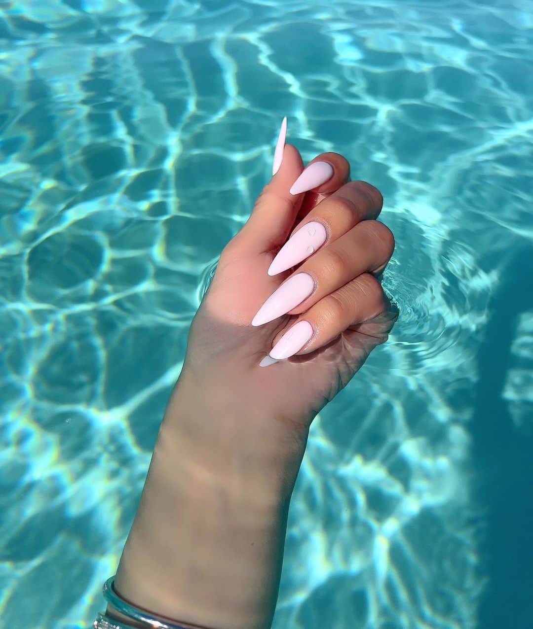 GENKINGのインスタグラム：「BABY PINK🩷 #genkingnail  #ellenail_shibuya」
