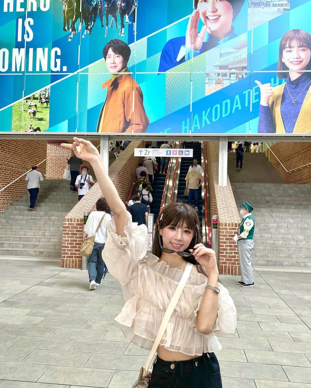 夏本あさみさんのインスタグラム写真 - (夏本あさみInstagram)「函館来ました！函館記念🐎🤍🤍」7月16日 21時29分 - natsumotoasami