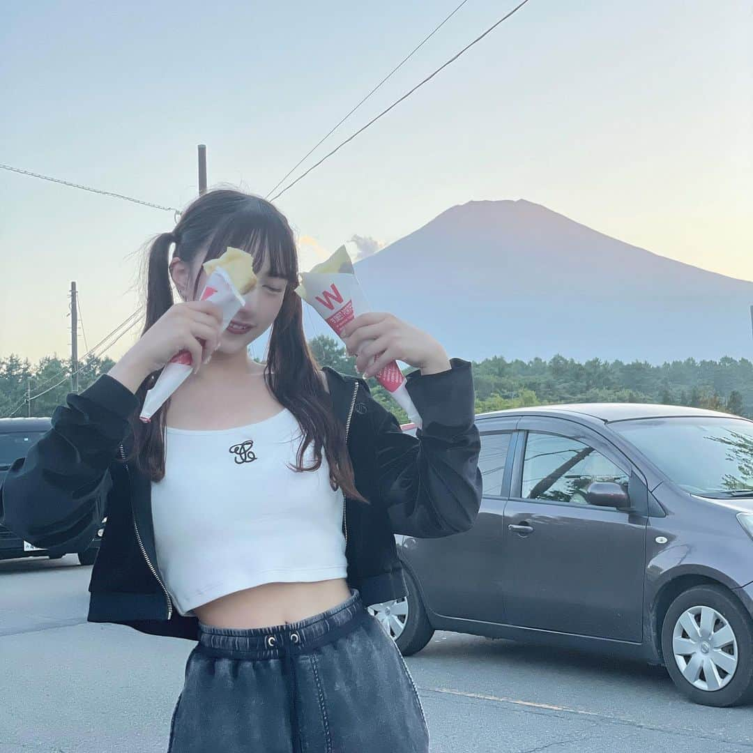 藤城なみのインスタグラム：「富士山とクレープと俺」