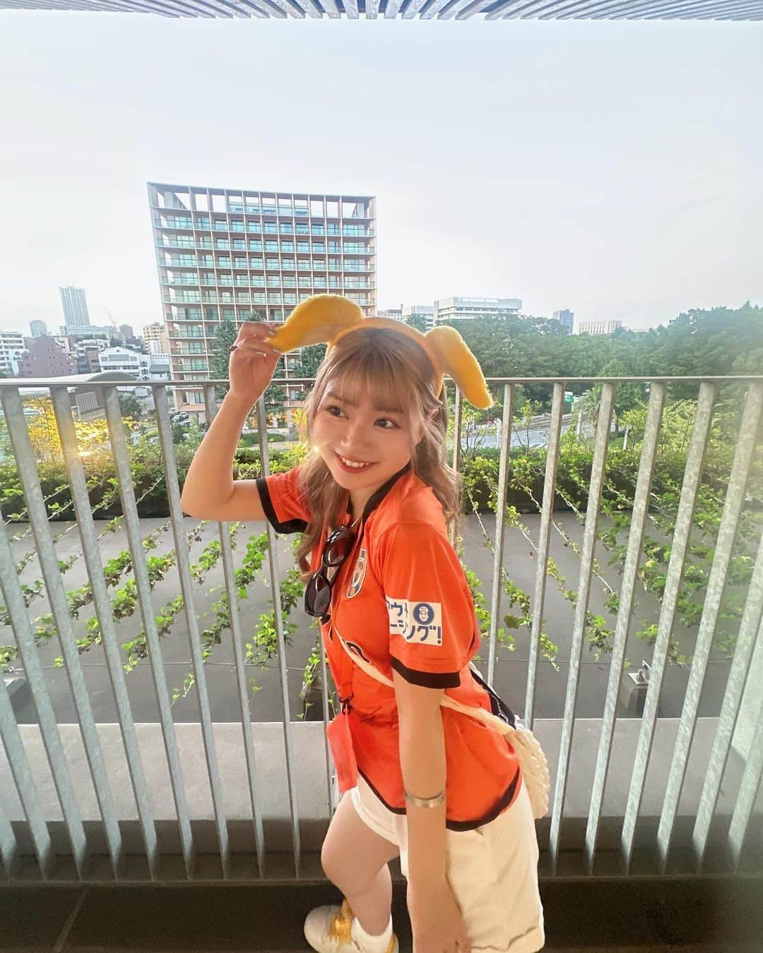 中川千尋さんのインスタグラム写真 - (中川千尋Instagram)「コロナ前？デビュー前以来の エスパルス🧡🧡🧡🧡  スポーツ観戦大好きなんだよね〜  国立競技場もよく見かけてはいたけど中に入るのは初でした テレビで見てたやつだ〜ってなったワラ  今日の試合は、J2歴代最多47,628人の観客がいたそうで❤️‍🔥❤️‍🔥 熱気も最高だった〜🤗🤗  東京楽しんでるよ〜 エスパルスは、地元の誇り！ ずっとファミリーで応援してます📣📣  #清水エスパルス #清水エスパルスサポーター #エスパルス #パルちゃん #国立競技場」7月16日 21時50分 - uug2_chiiko