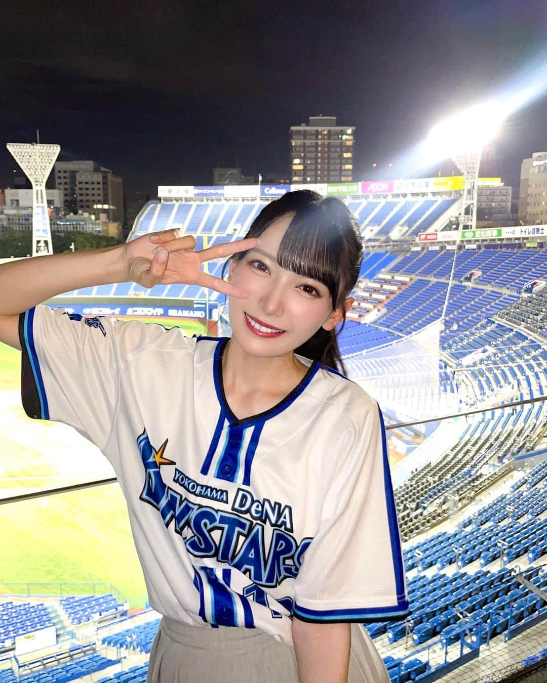 鈴木瞳美のインスタグラム：「❤︎  ＂BLUE☆LIGHT SERIES 2023 〜SUMMER〜＂ ありがとうございました⚾️🤍  セレモニアルピッチにイニング間イベントなど たくさん出演させていただきました💭  このような貴重な機会をいただけて 本当にしあわせでいっぱいです…！！  選手の皆様を近くで応援できたり ライブパフォーマンスもさせていただけて また1つ、忘れられない夏の思い出が増えました☁️ﾞ  ユニフォーム姿どうかな？👼🏻ﾞ」