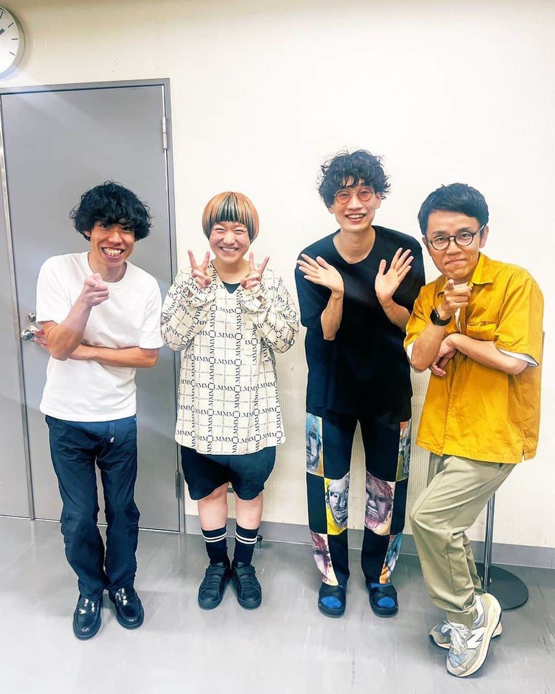 和田美枝さんのインスタグラム写真 - (和田美枝Instagram)「ビガちゃん、まっちゃん、あごさんと。  とろサーモン村田さんのお兄さんのお店『中華そば村田商店』さんへ。  おつゆで米いける〰️ って言っちゃうくらいずっと美味しかった🍜🍚  #徳島 #仕事終わり #食後のラーメン #中華そば村田商店」7月16日 22時11分 - miewada