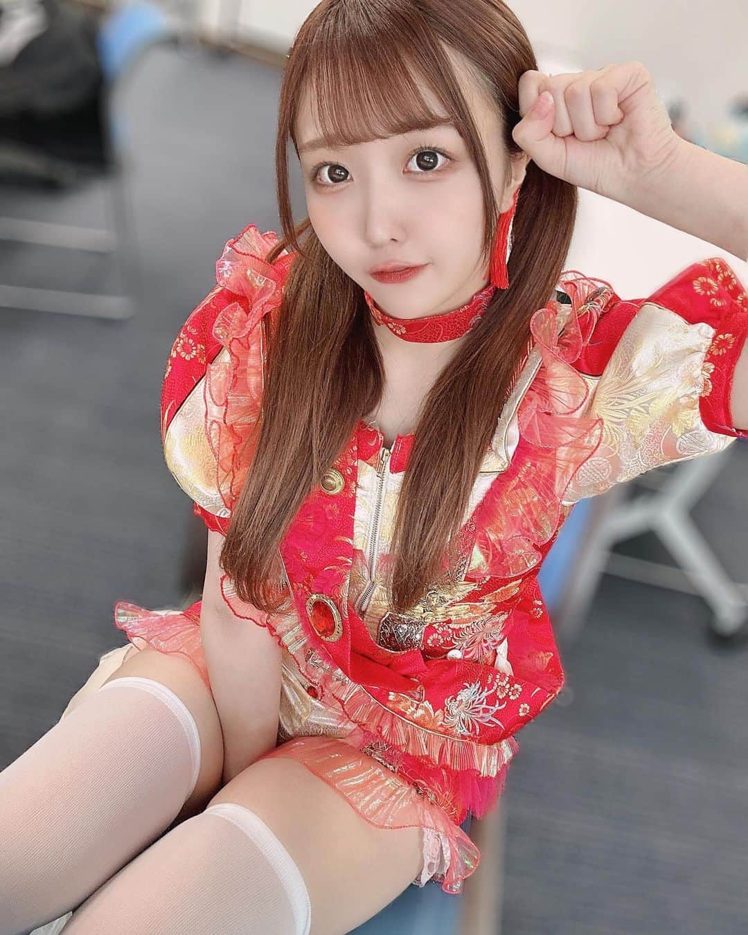 朝比奈さくらのインスタグラム：「絶対領域ー！！ ニーハイ、いつぶりにはいたんだろう むちむちばれた🤓わぉ  #朝比奈さくら　#まねきケチャ　#偶像　#自拍　#チャイナ　#アイドル」