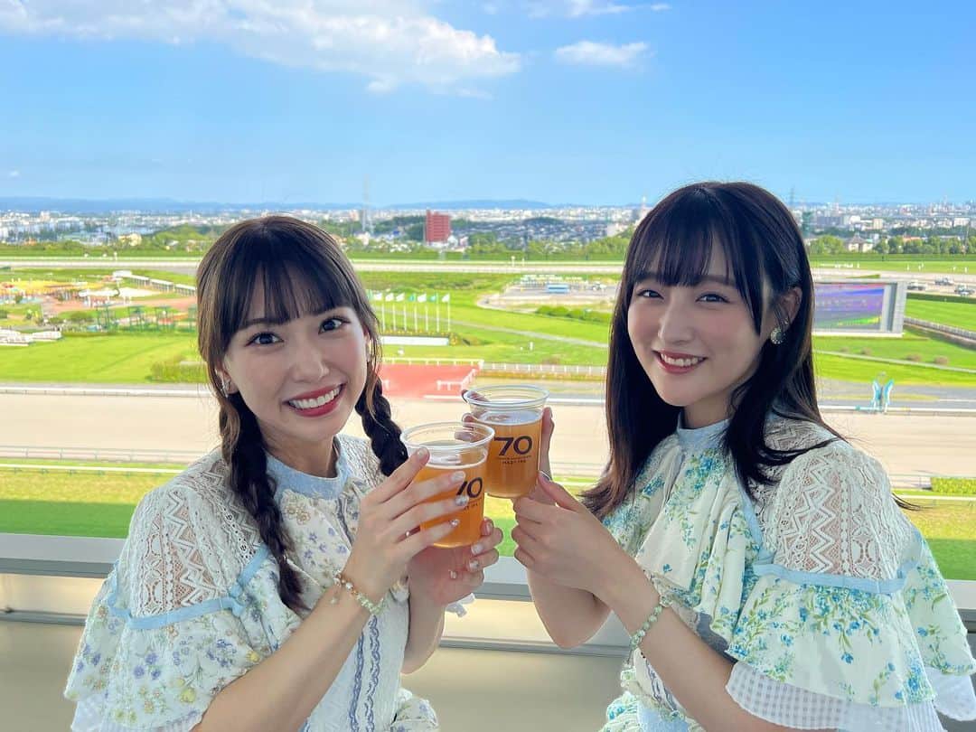 鎌田菜月さんのインスタグラム写真 - (鎌田菜月Instagram)「☁️☀️  中京競馬場からの生放送でした 良いお天気でホットなスタジオからお送りしました☺️💦  函館記念的中〜🎯 からのコラボクラフトビールは最高でしたー！！！！！  限定クラフトビール 「70 -CHUKYO RACECOURSE HAZY IPA-」 飲みやすすぎてびっくり！  競馬好きな方はニヤッとしてしまう、お酒がより美味しくなるお話もたくさん詰まったクラフトビール ビール通の方々も絶賛しておりました 本気でおすすめです🥹  #競馬BEAT #東海テレビ #函館記念 #ymarketbrewing #中京競馬場 #クラフトビール #papershoot #iphonecamera #nofilter」7月16日 22時38分 - nacky_k829