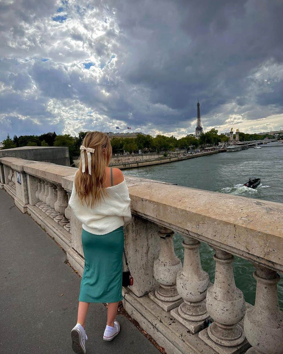 パイパー・ペリさんのインスタグラム写真 - (パイパー・ペリInstagram)「Spending two weeks in France was the highlight of my summer. 🌹 More photos to come 🔜 #thechefhasleft #musesescape」7月16日 22時56分 - piper_perri