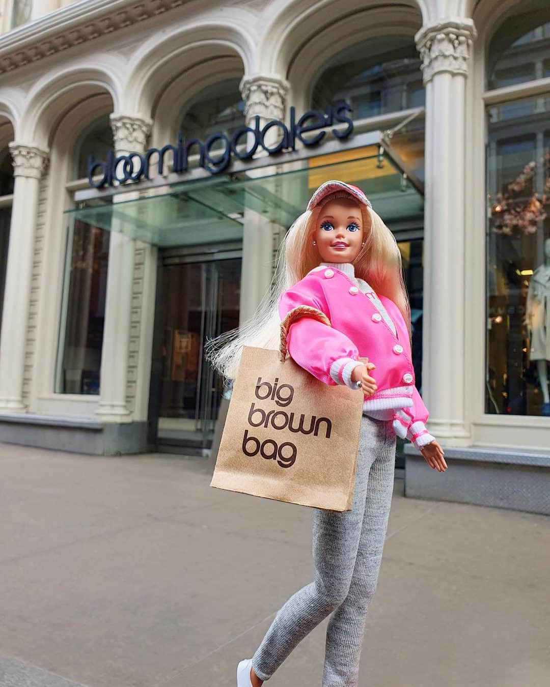 Bloomingdale'sのインスタグラム：「This Barbie went to Bloomingdale’s (in 1996!). 💖🛍️ Discover our fabulous pop-up inspired by summer’s biggest blockbuster now at the link in our bio.  📸 : @princesspennydolls」