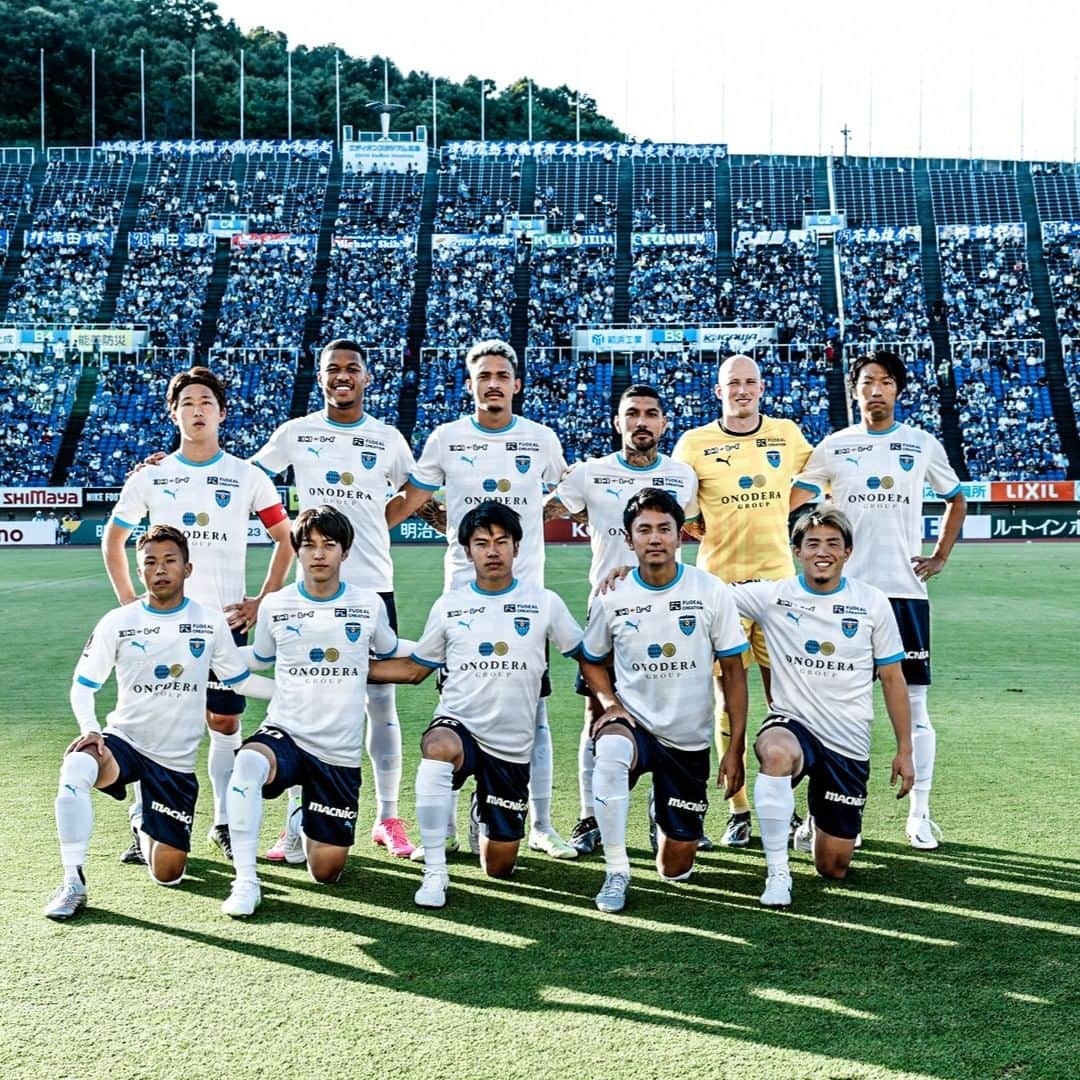 横浜FCさんのインスタグラム写真 - (横浜FCInstagram)「サンフレッチェ広島戦、たくさんのご声援ありがとうございました。  本日をもって一時中断期間に入ります。届かなかった勝点3を8月6日三ツ沢で必ず掴み取りましょう。 #yokohamafc  #横浜FC  #Jリーグ  #JLEAGUE  #HAMABLUE」7月16日 23時28分 - yokohamafc_official