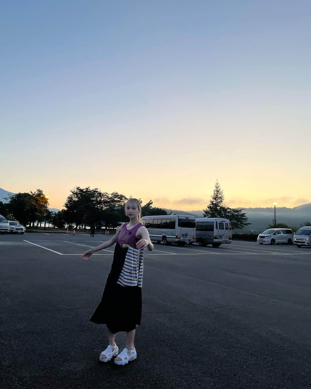 三品瑠香さんのインスタグラム写真 - (三品瑠香Instagram)「富士山だよ〜 夏でした ライブいろんなところでしている 楽しく過ごさせて頂いておりますありがたい日々」7月17日 0時06分 - ruka_mishina