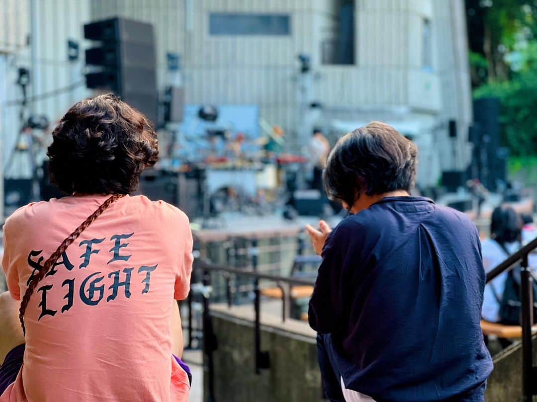 後藤正文のインスタグラム：「三船君と俺。  #rothbartbaron #asiankungfugeneration #gotch #bearnight #tokyo #日比谷」