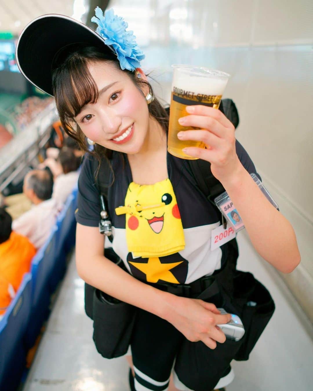 内田ゆめのインスタグラム：「売り子前半戦ありがとうございました！！！！ この間なんと。。！！！！ ゆめの大好きすぎる、売り子と大学のせんぱい、@miyu_iketani さんとご飯行ってきたのー！！！！！❤️  もう、大好きすぎてずっと《みゆさん♡みゆさん♡》が口癖だったの！笑  売り子時代の思い出話して爆笑でした🤣 そして相変わらずの天然でお美しいすぎるみゆさんに会えて、ゆっくりお話もできてめっちゃ嬉しかった！！！！！！  アナウンサーのみゆさんも大好きです！！！頑張ってください❤️  ーーーーーーーーーーーーーーーーーーー 8月11日の単独ライブ残り僅かです！！本当にありがとう！！  購入はプロフィールのURLからできます！ １部１２時〜 ２部１７時〜 inパームス秋葉原 です🎀🎤  ぜひぜひ会いに来てください♡  #野球 #プロ野球 #baseball #東京ドーム #tokyodome #巨人 #読売ジャイアンツ #読売巨人軍 #売り子 #ビール売り子 #東京女子大学」