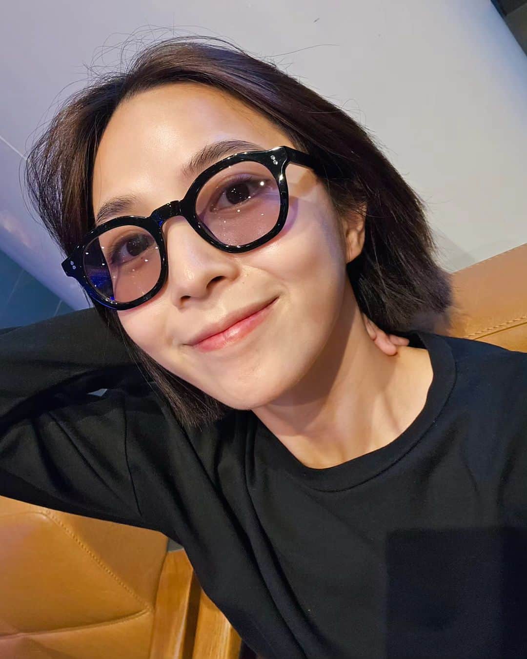 バイトゥーイ・ズワピットのインスタグラム：「มีใครง่วงบ้าง 🤓」