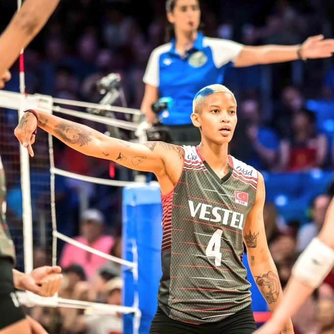 TBSバレブーのインスタグラム：「. 世界最強国決定戦💥  トルコ🇹🇷が悲願の初優勝🏆️ キューバから帰化23歳バルガスが26得点で大会MVP【#ネーションズリーグ】  🇹🇷トルコが中国🇨🇳を3-1（25-22、22-25、25-19、25-16）で破り初優勝👐  3位決定戦は🇵🇱ポーランドがアメリカに🇺🇸3-2（25-15、16-25、25-19、18-25、17-15）で勝利🥉  1位トルコ🇹🇷 2位中国🇨🇳 3位ポーランド🇵🇱 4位アメリカ🇺🇸 5位ブラジル🇧🇷 6イタリア🇮🇹 7日本🇯🇵 8ドイツ🇩🇪 9セルビア🇷🇸 10カナダ🇨🇦 11ドミニカ共和国🇩🇴 12オランダ🇳🇱 13ブルガリア🇧🇬 14タイ🇹🇭 15クロアチア🇭🇷 16韓国🇰🇷  写真©️FIVB #vnl2023」
