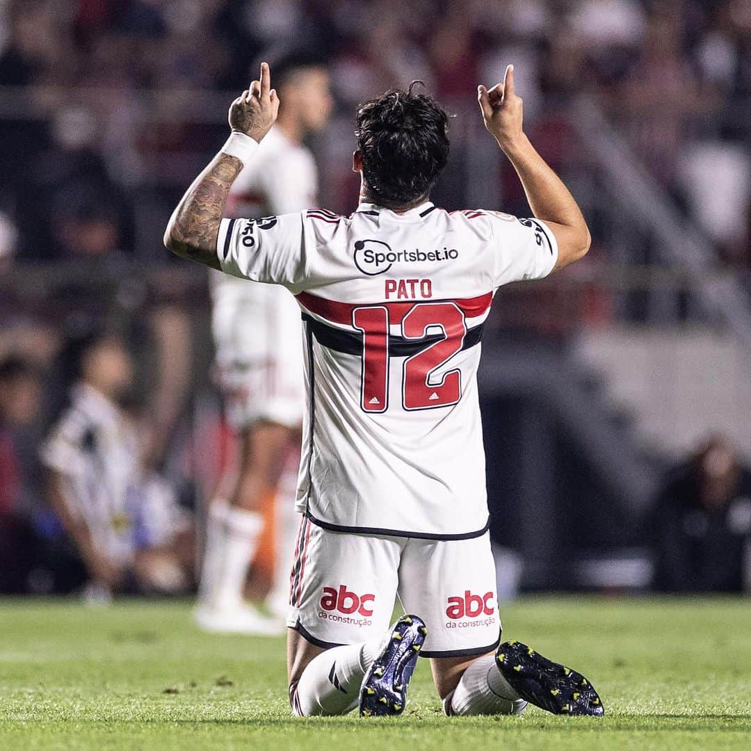 アレシャンドレ・ロドリゲス・ダ・シウヴァのインスタグラム：「A ti Senhor! 🙏🏻  @marcogalvaofoto  @saopaulofc」