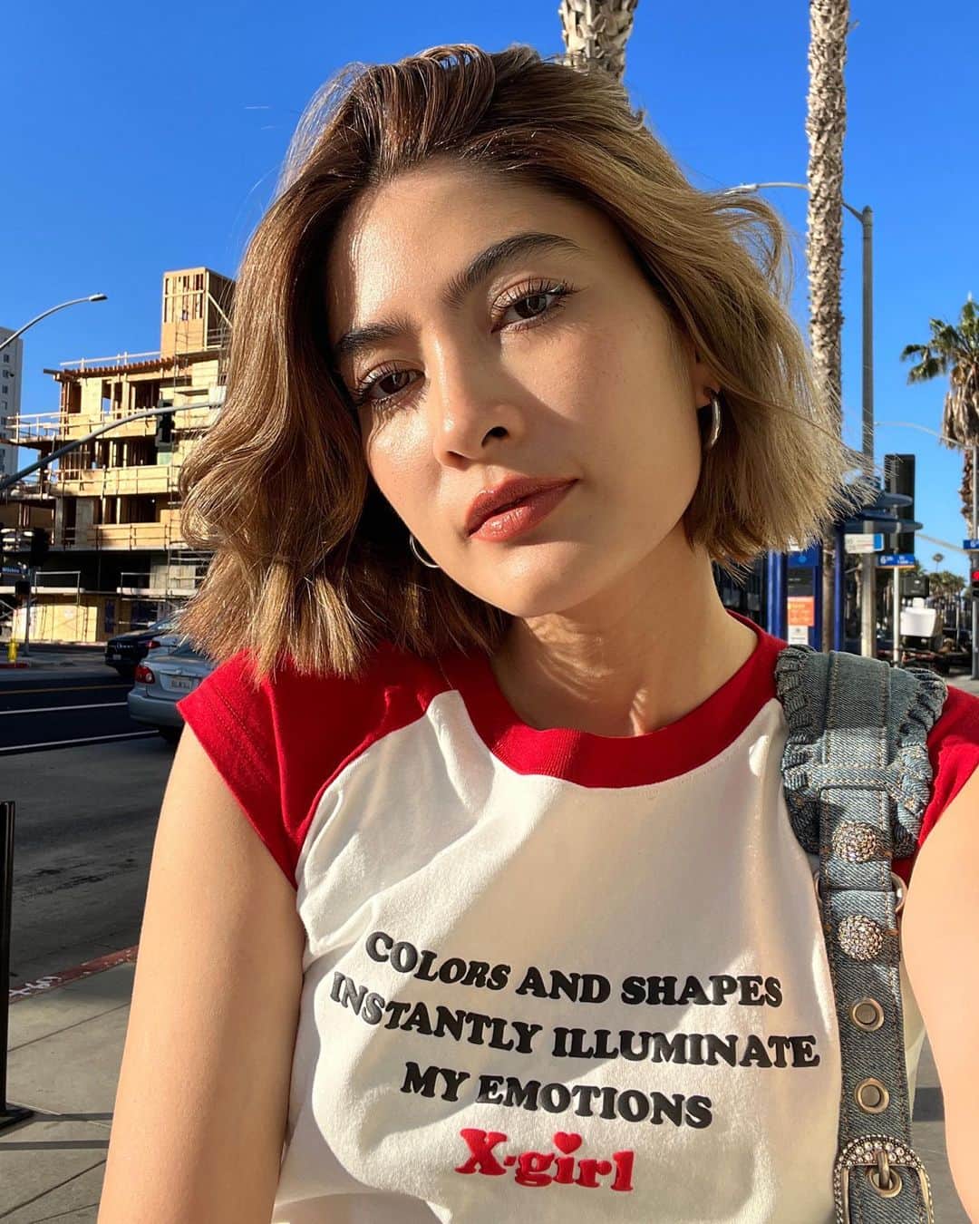 マギー・ラースリー・バーレンシエガーのインスタグラム：「The gold in your soul never gets old ✨」
